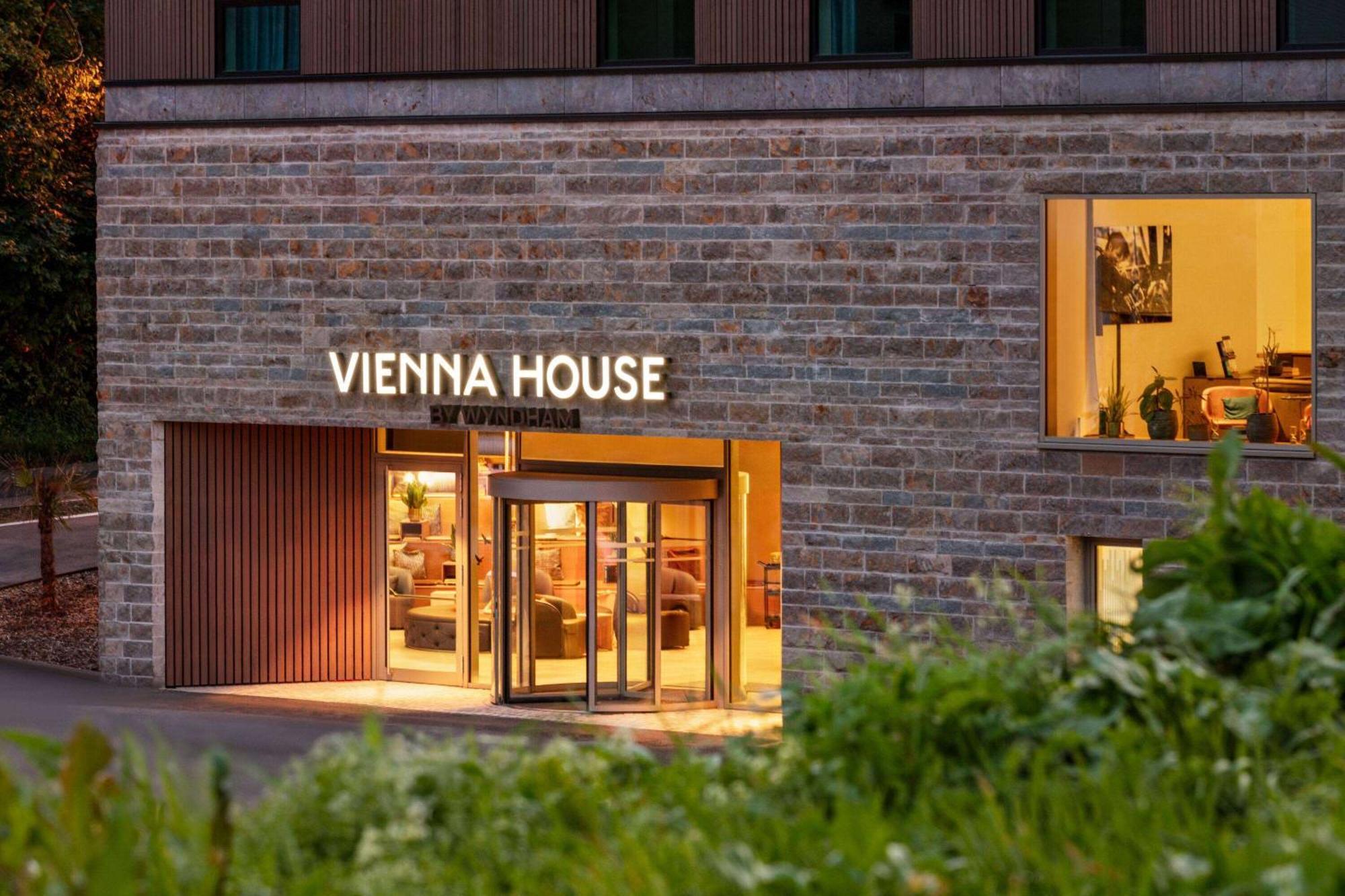 Vienna House By Wyndham Mq Kronberg Kronberg im Taunus Bagian luar foto